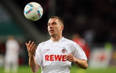 曼联夏窗引援计划生变，安德森曼城偏好引发连锁反应，沃顿与巴莱巴成关键目标