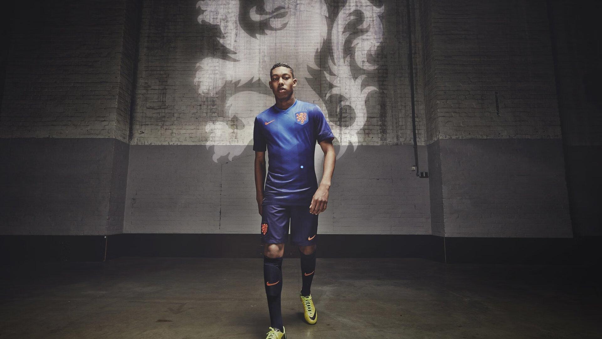 彭啸头球双响定乾坤，U23国足角球战术绽放光芒